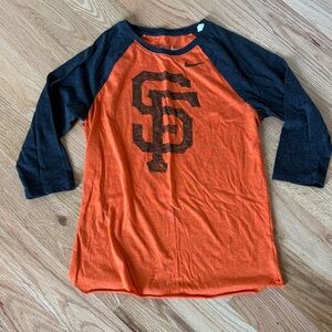 Nike Women’s Orange and Black SF Giants 3/4 Sleeve Tee